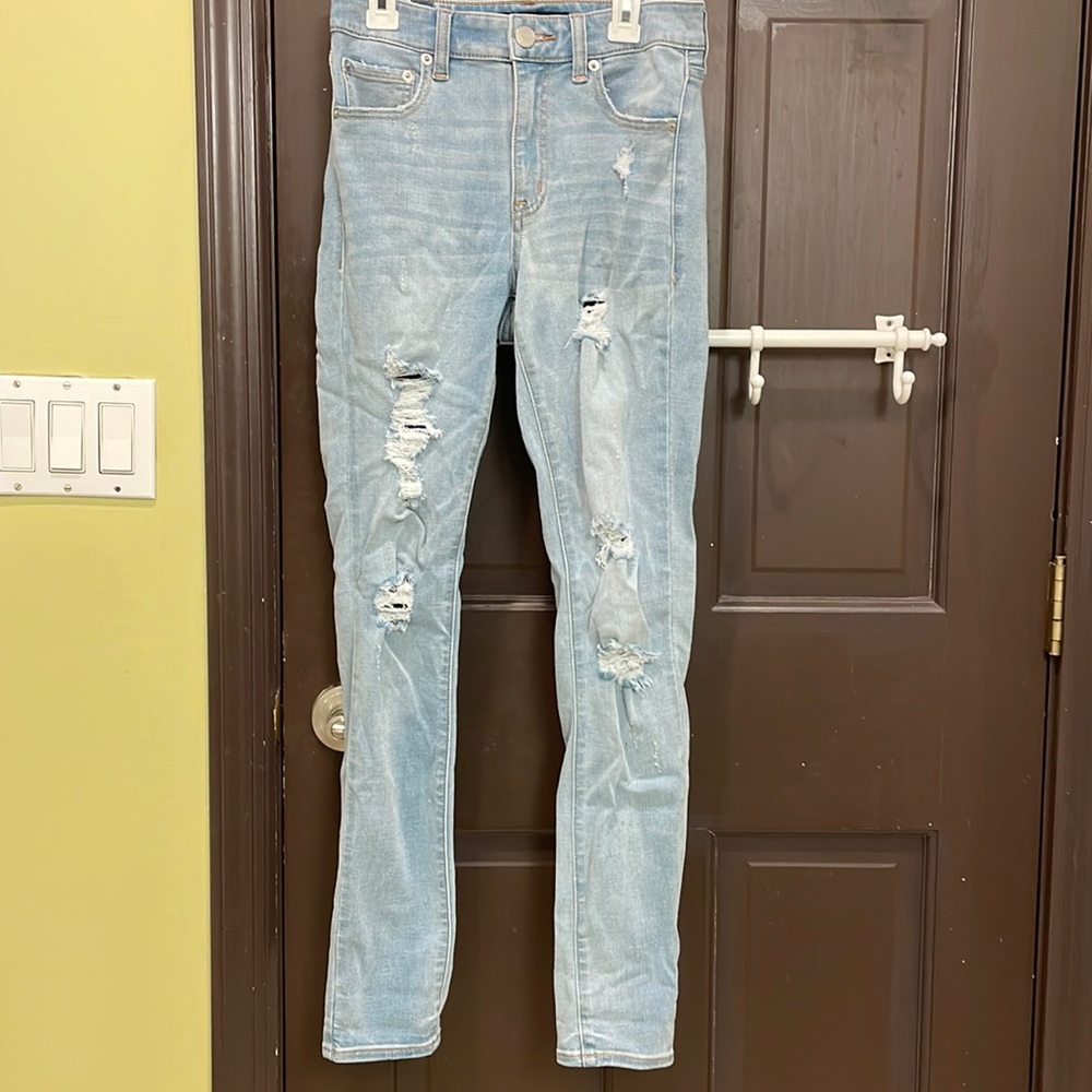 Light washed skinny jeans